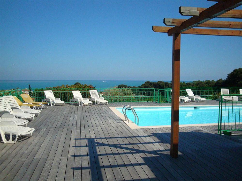 Inter-Hotel Sea Side Park Вильнёв-Лубе Экстерьер фото