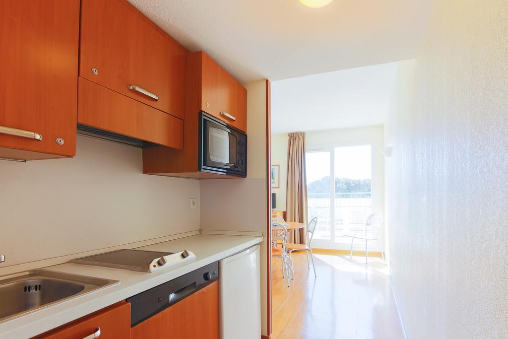 Inter-Hotel Sea Side Park Вильнёв-Лубе Экстерьер фото