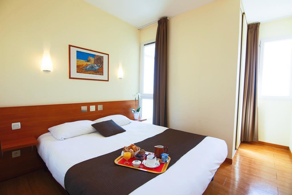 Inter-Hotel Sea Side Park Вильнёв-Лубе Экстерьер фото