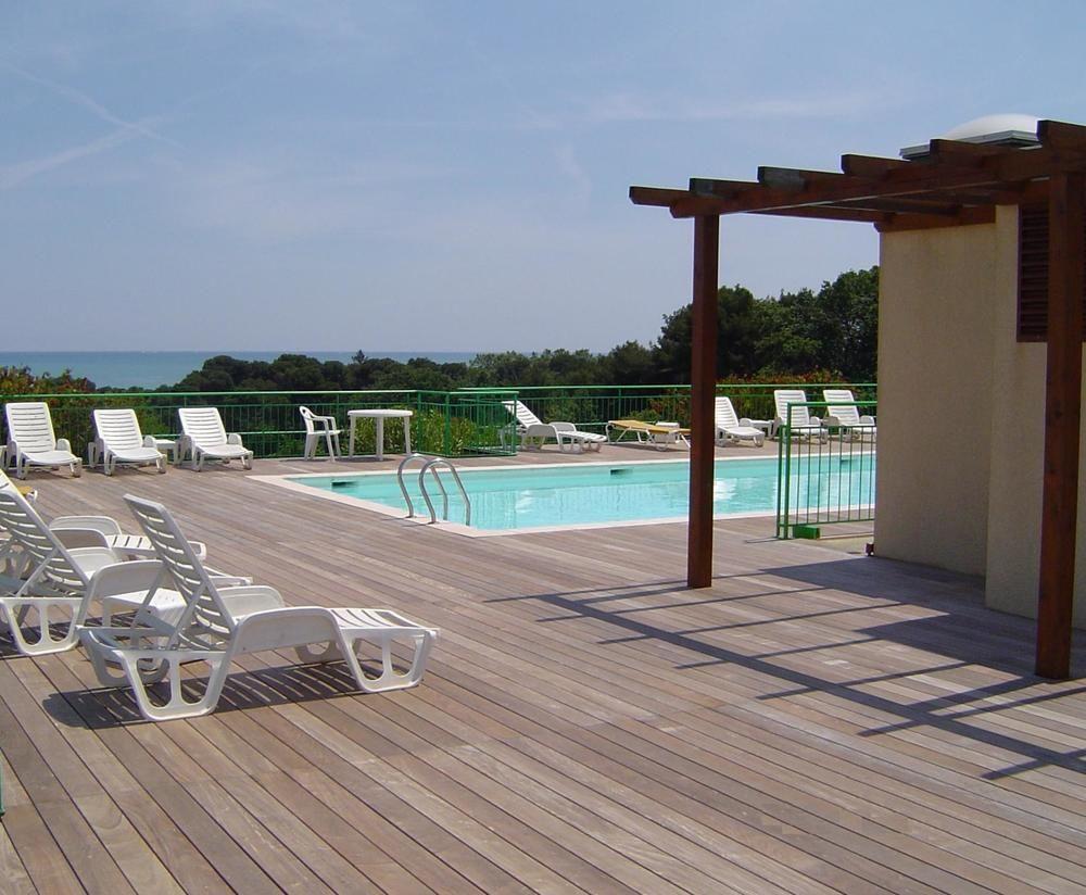 Inter-Hotel Sea Side Park Вильнёв-Лубе Экстерьер фото
