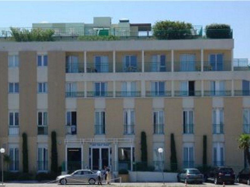 Inter-Hotel Sea Side Park Вильнёв-Лубе Экстерьер фото