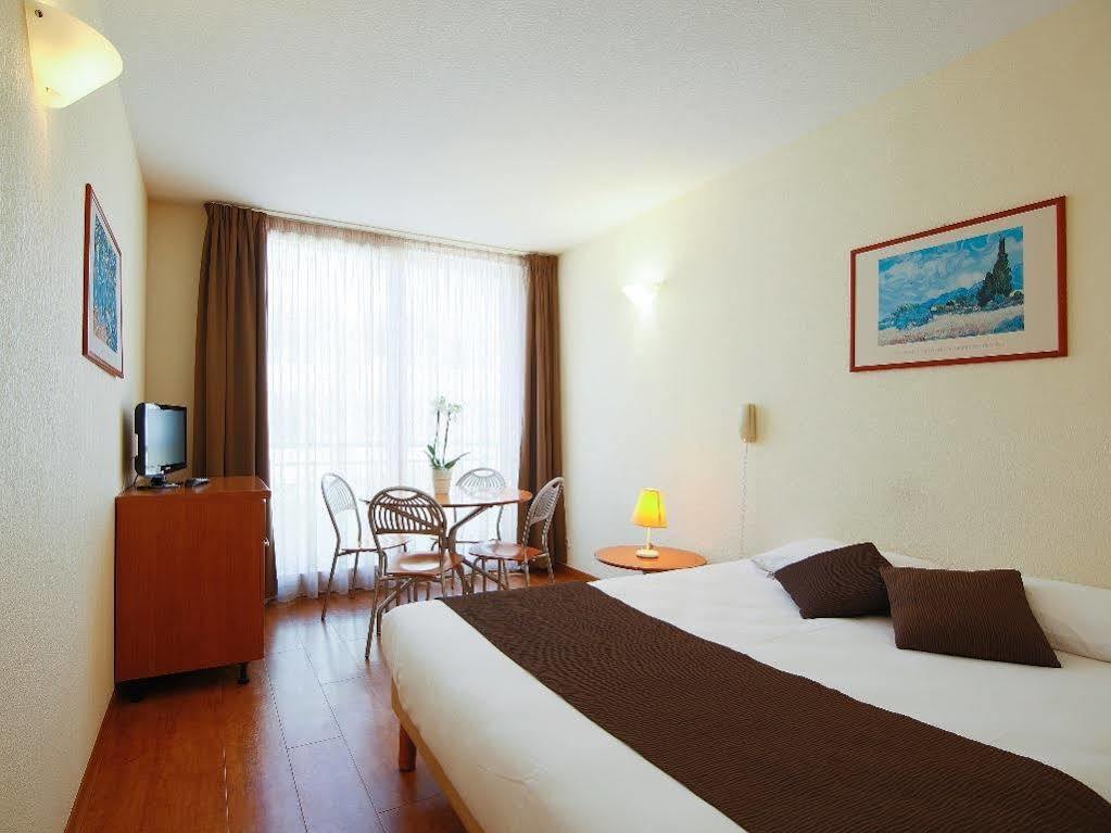 Inter-Hotel Sea Side Park Вильнёв-Лубе Экстерьер фото